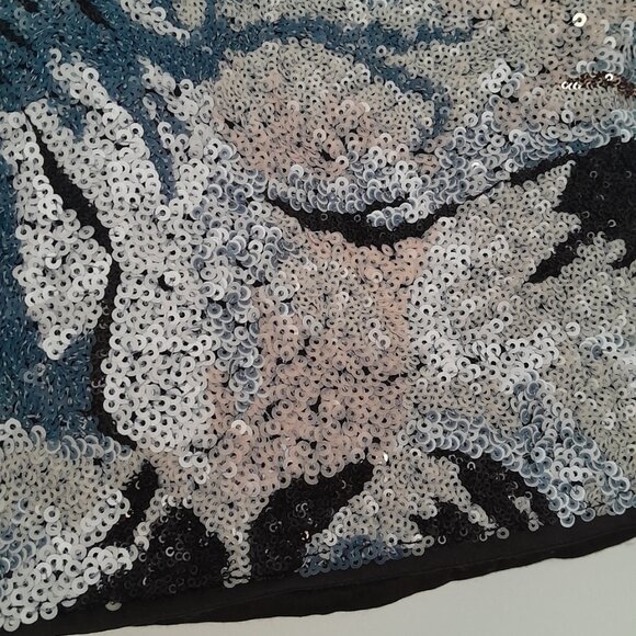 Guess sequin skirt in size small - Picture 9 of 9